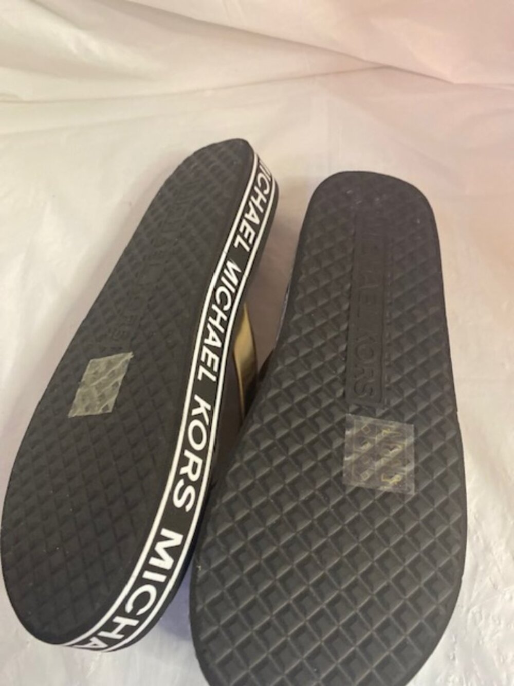 MICHAEL KORS Signature Flip Flops Thong Sandals, Gold/Brown, Women's size 6M - Picture 5 of 5